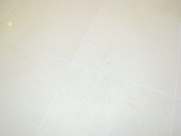 White Moleanos Limestone - Polished
